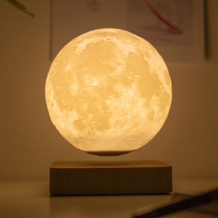 Magnetic Levitating Moon Lamp