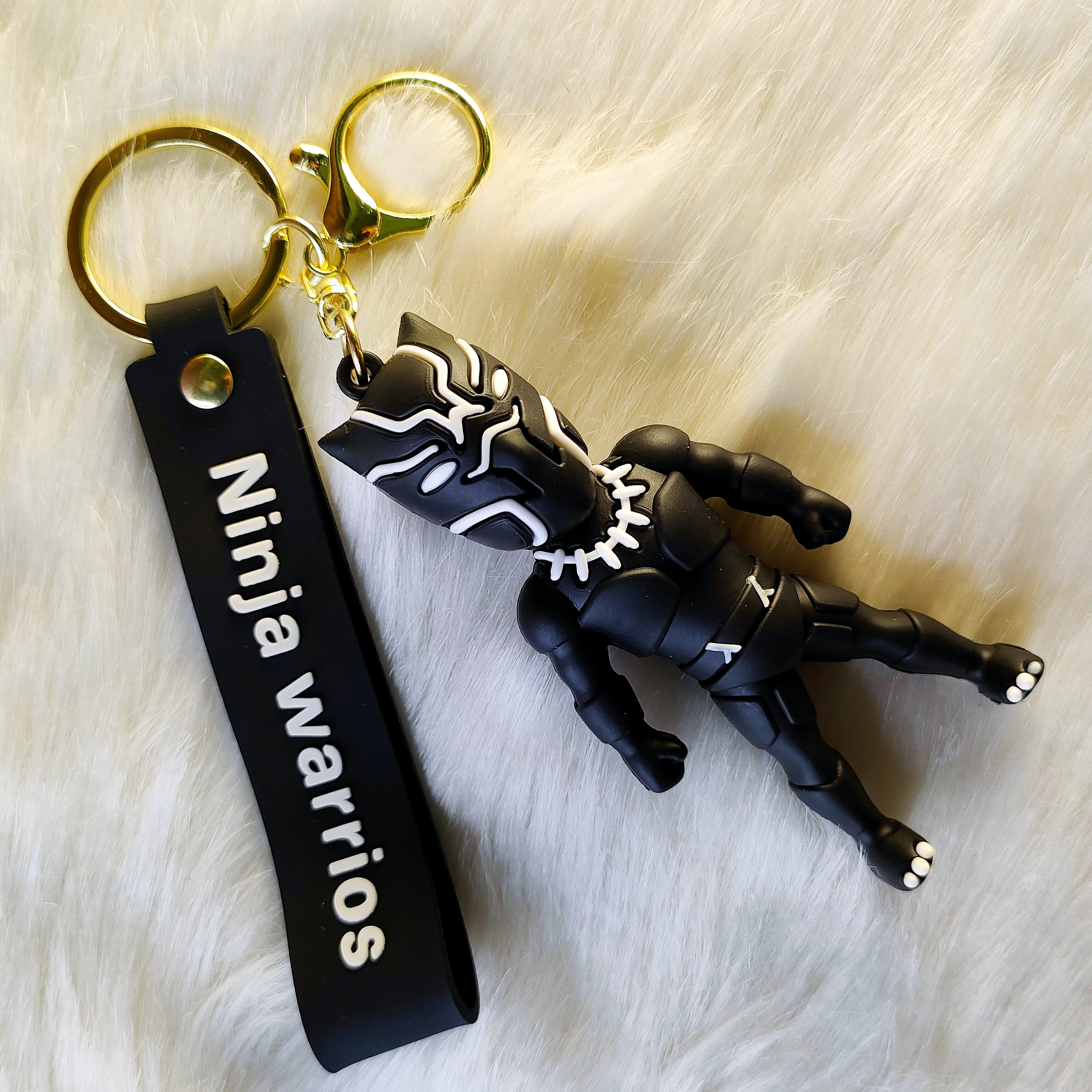 Cartoon Character Superhero avangers keychain (pack of 1 )